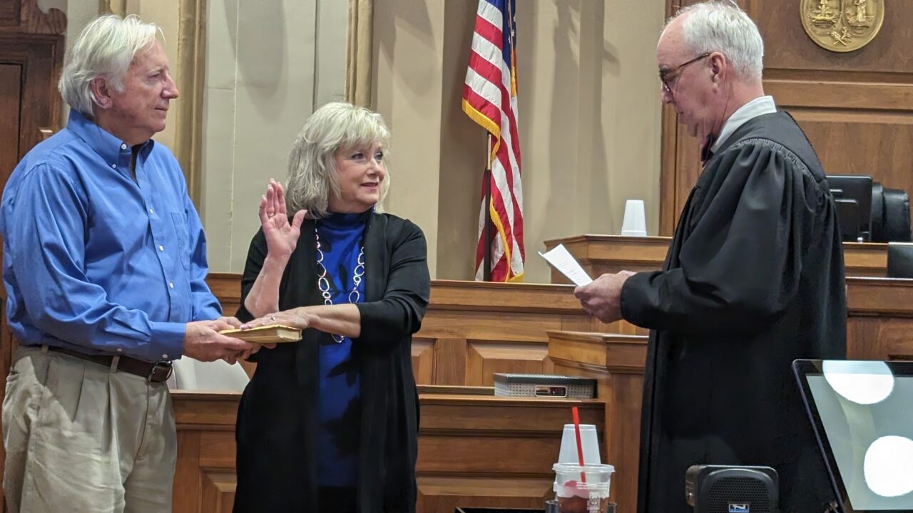 Reaganite Debi Cloninger Sworn in to County Council